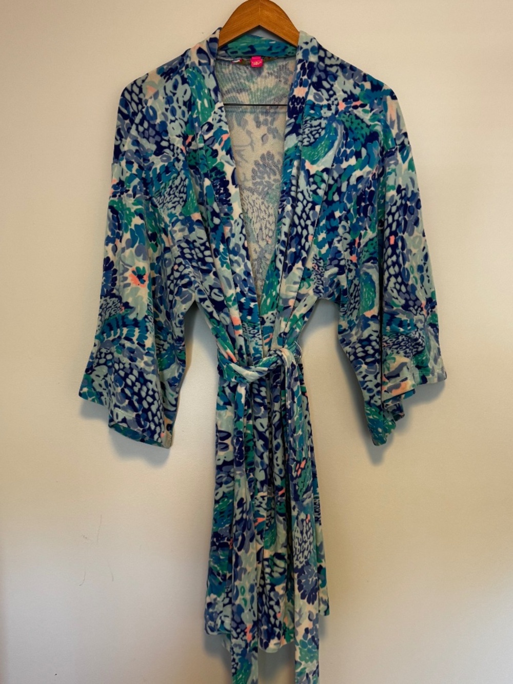 Lilly Pulitzer Elaine Kimono Robe | Catch the Wave Plush Velour S/M